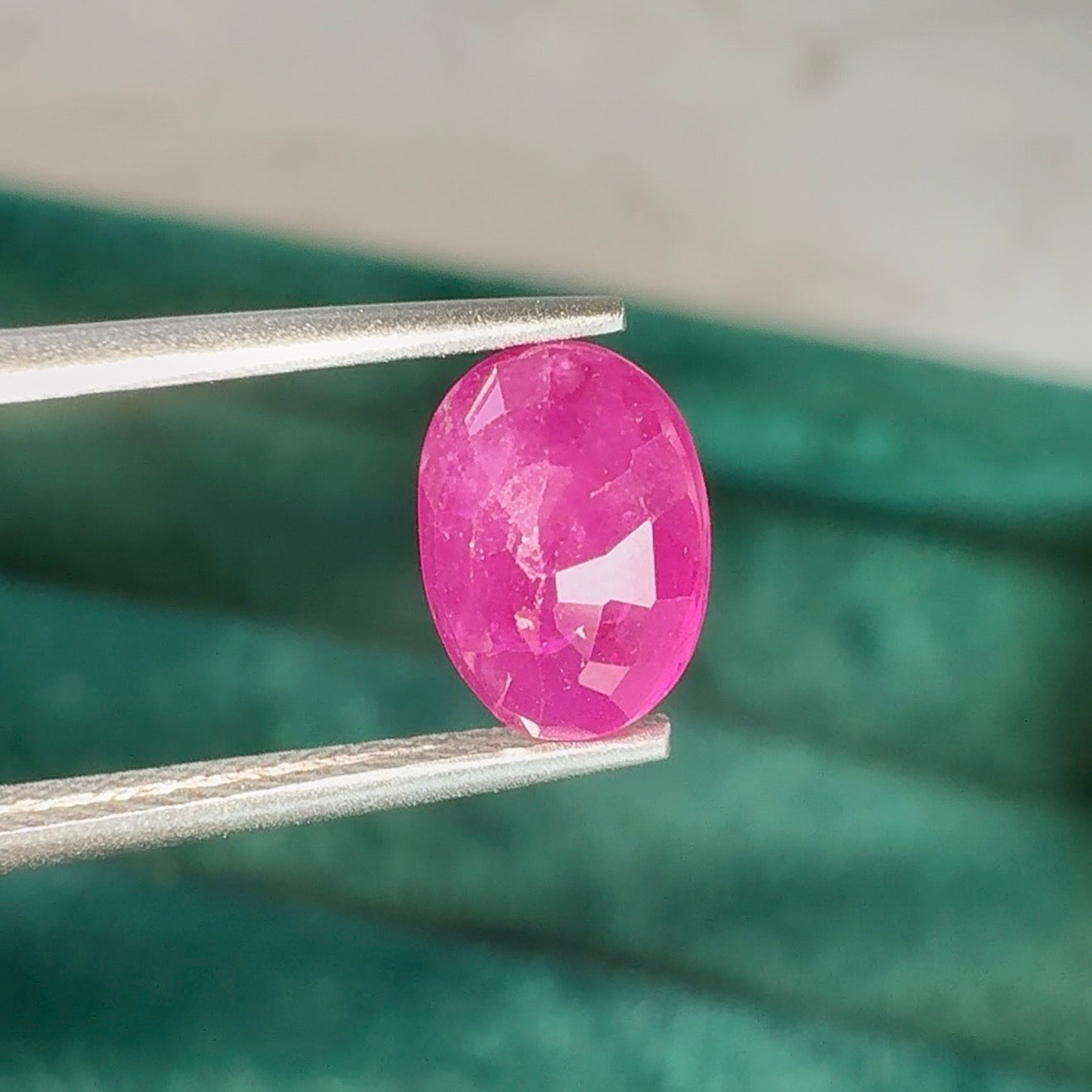 AIG Certified 1.73 ct Natural Heated Pinkish Red Ruby – Oval Cut – Burma