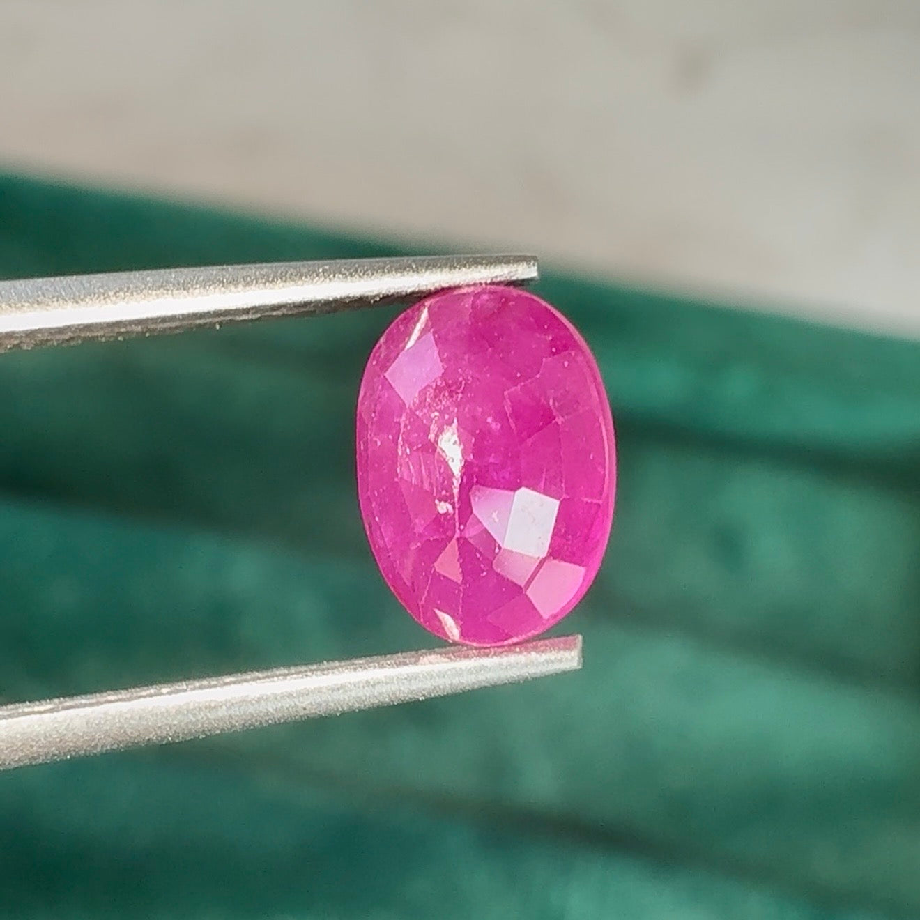 AIG Certified 1.73 ct Natural Heated Pinkish Red Ruby – Oval Cut – Burma
