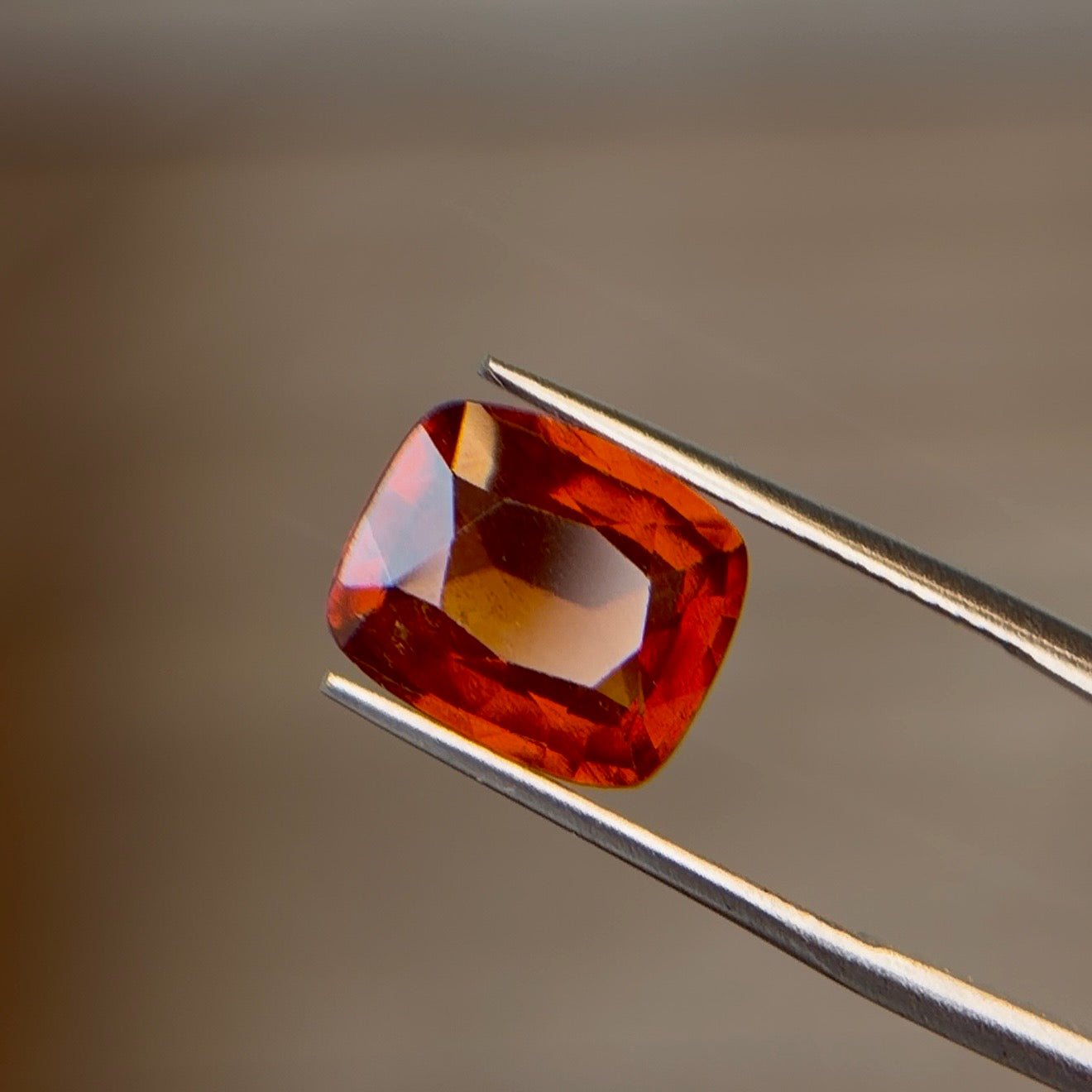 4.95 ct Natural Hessonite Garnet Honey Yellow – Cushion Cut – AIG Certified