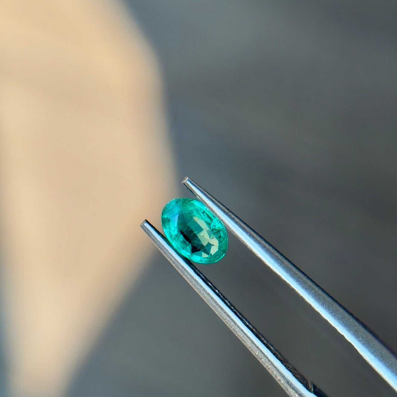 0.32 ct Natural Emerald Green – Oval Cut – Zambia – AIG Certified