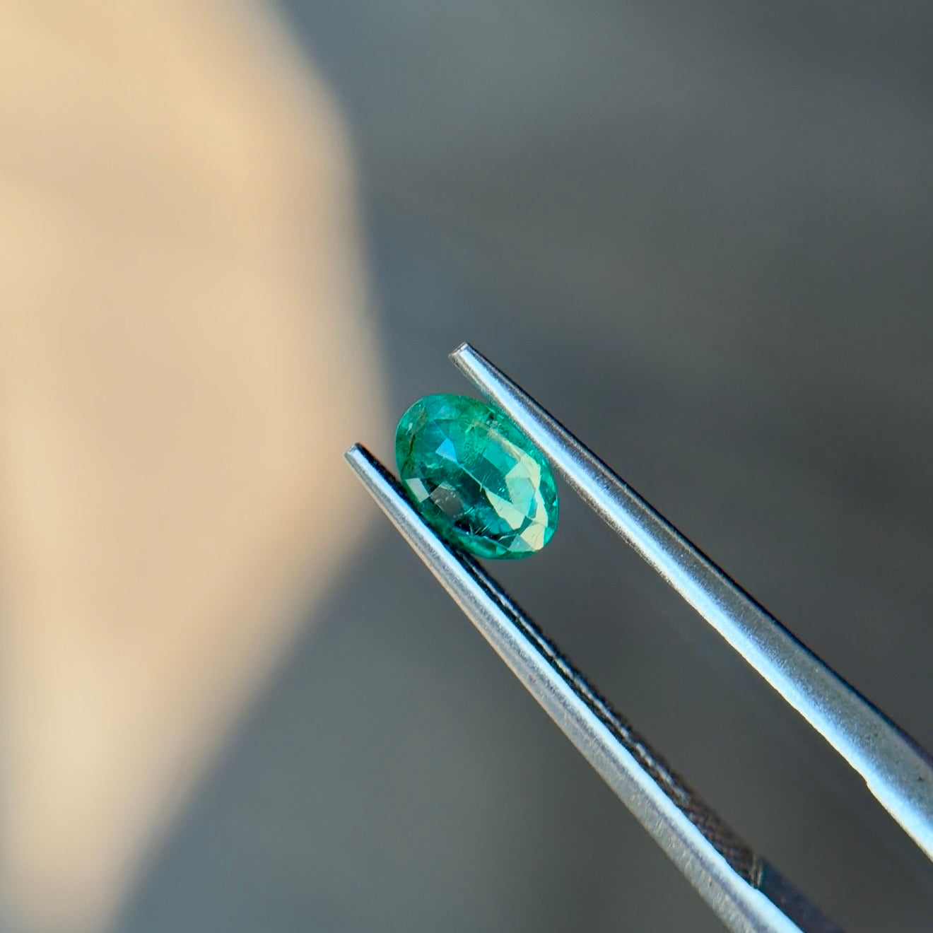 0.32 ct Natural Emerald Green – Oval Cut – Zambia – AIG Certified