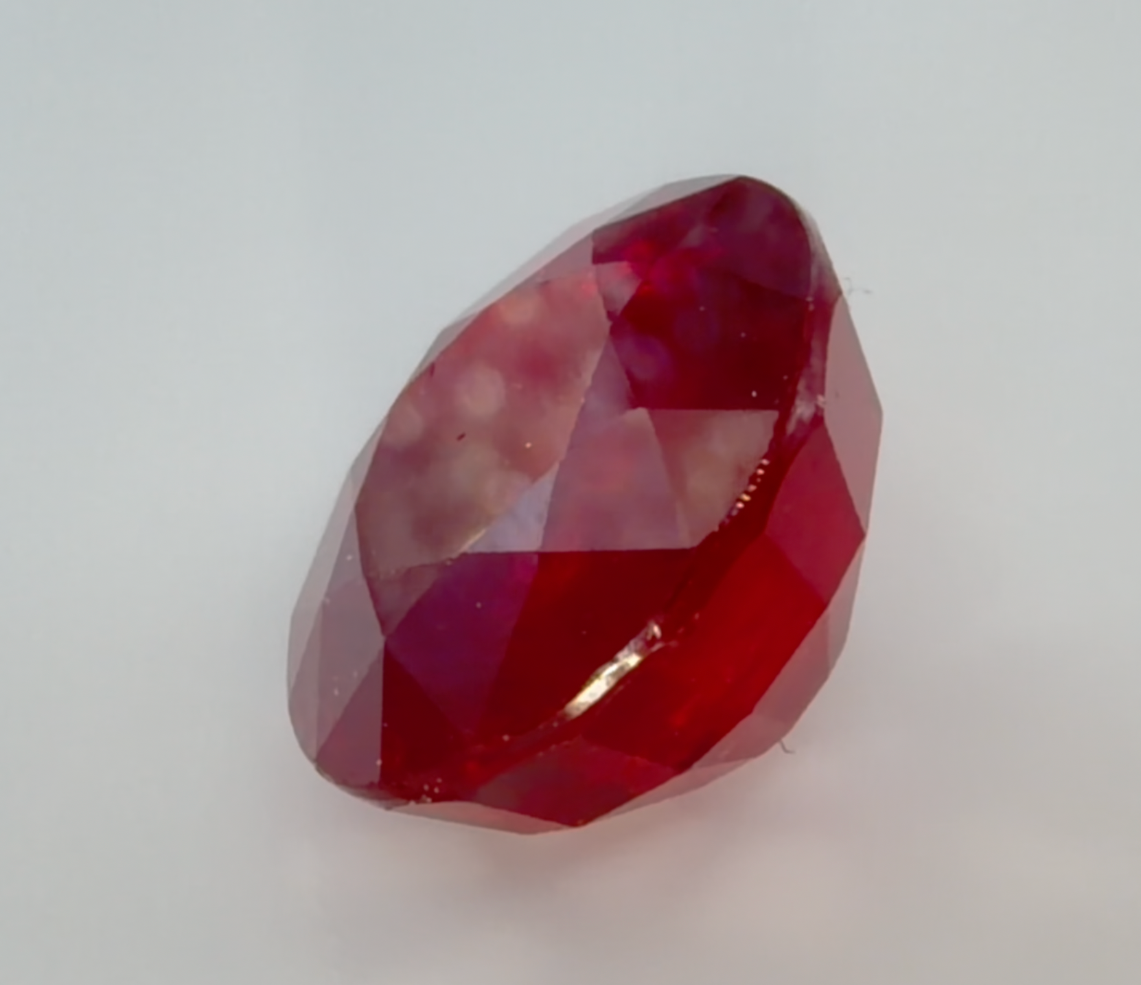 5.04 ct Red (Vivid) Ruby – Oval Cut – Heated – Madagascar