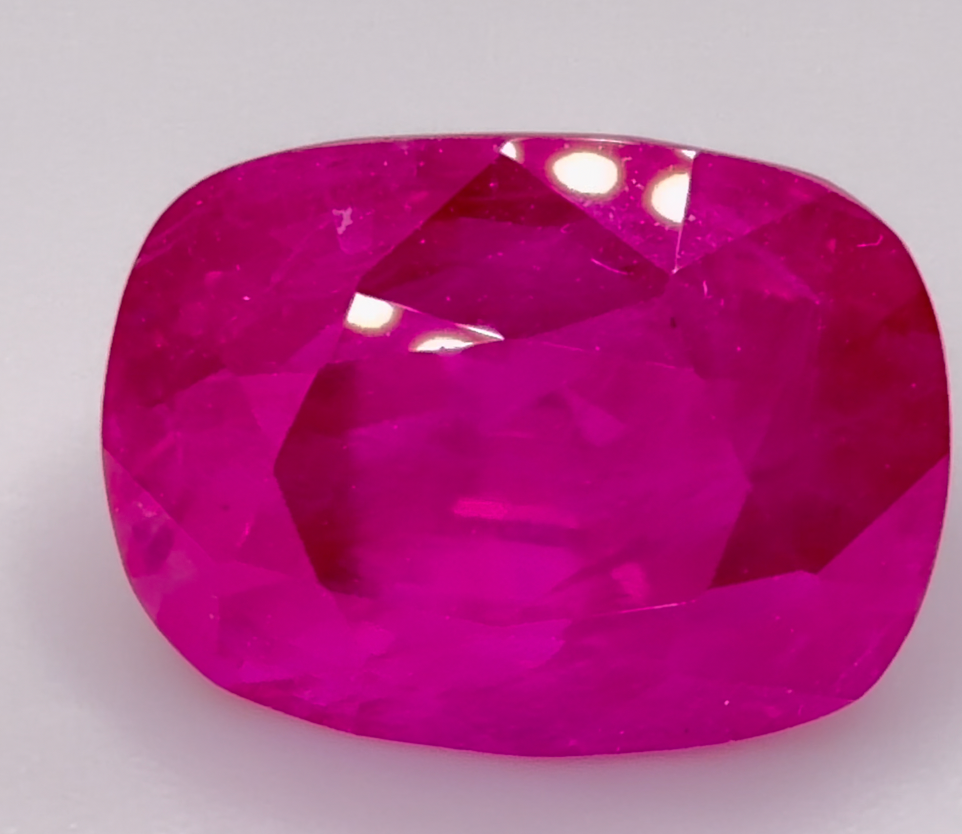 8.93 ct Red Ruby – Oval Cut – Heated – Burma