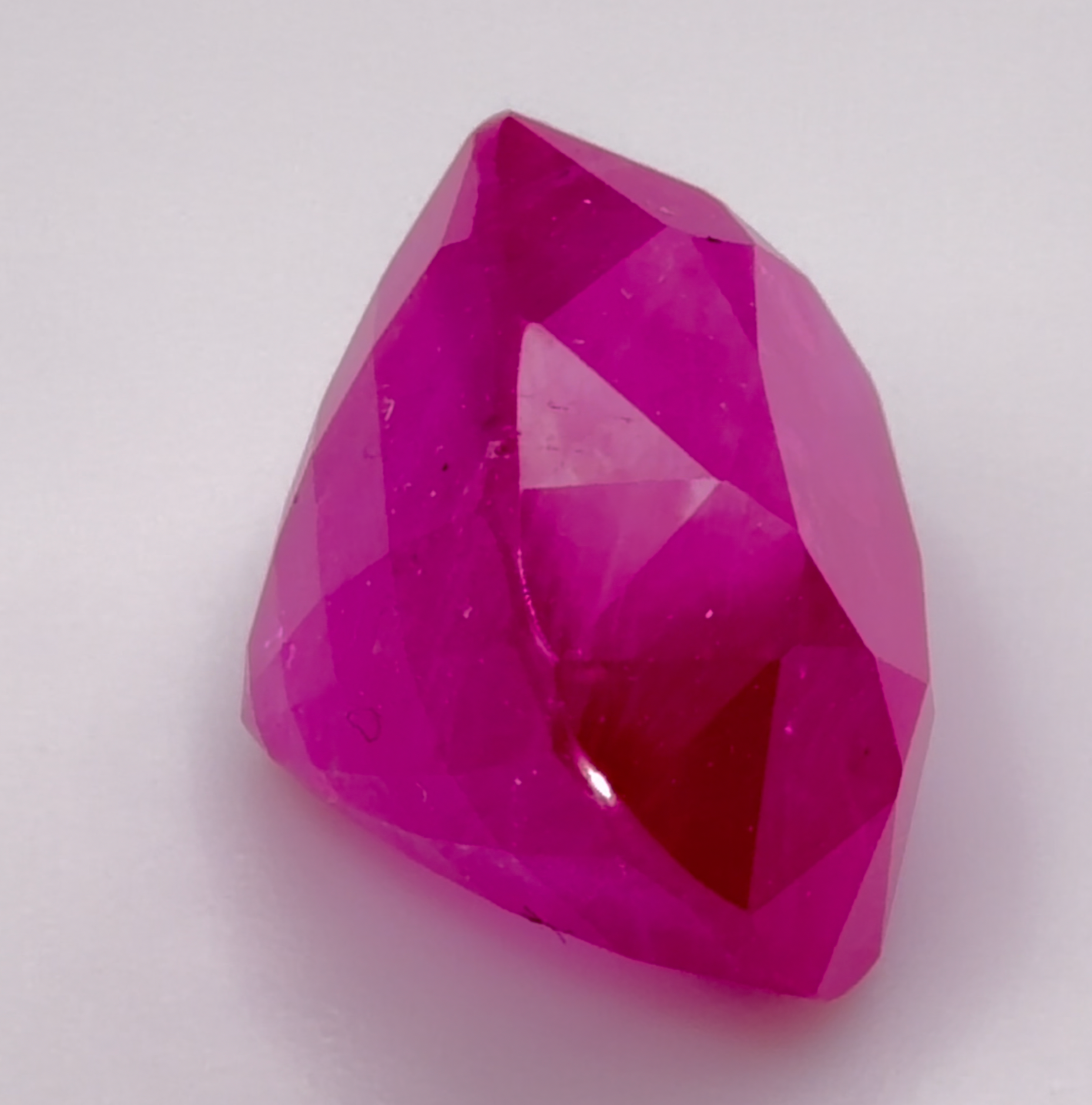 8.93 ct Red Ruby – Oval Cut – Heated – Burma