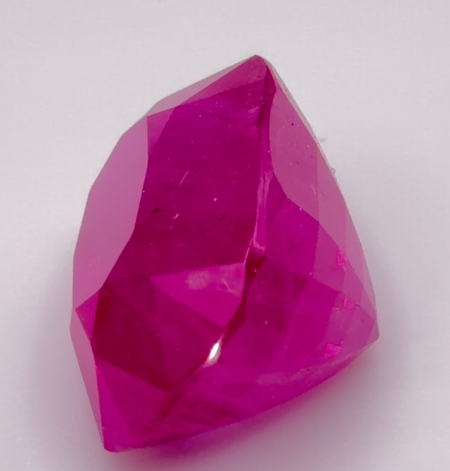 8.93 ct Red Ruby – Oval Cut – Heated – Burma