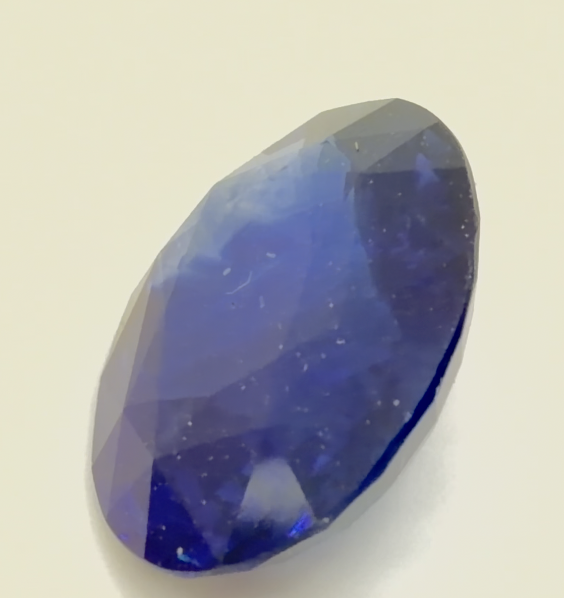 6.37 ct Blue (Royal) Sapphire – Oval Cut – Heated – Sri Lanka