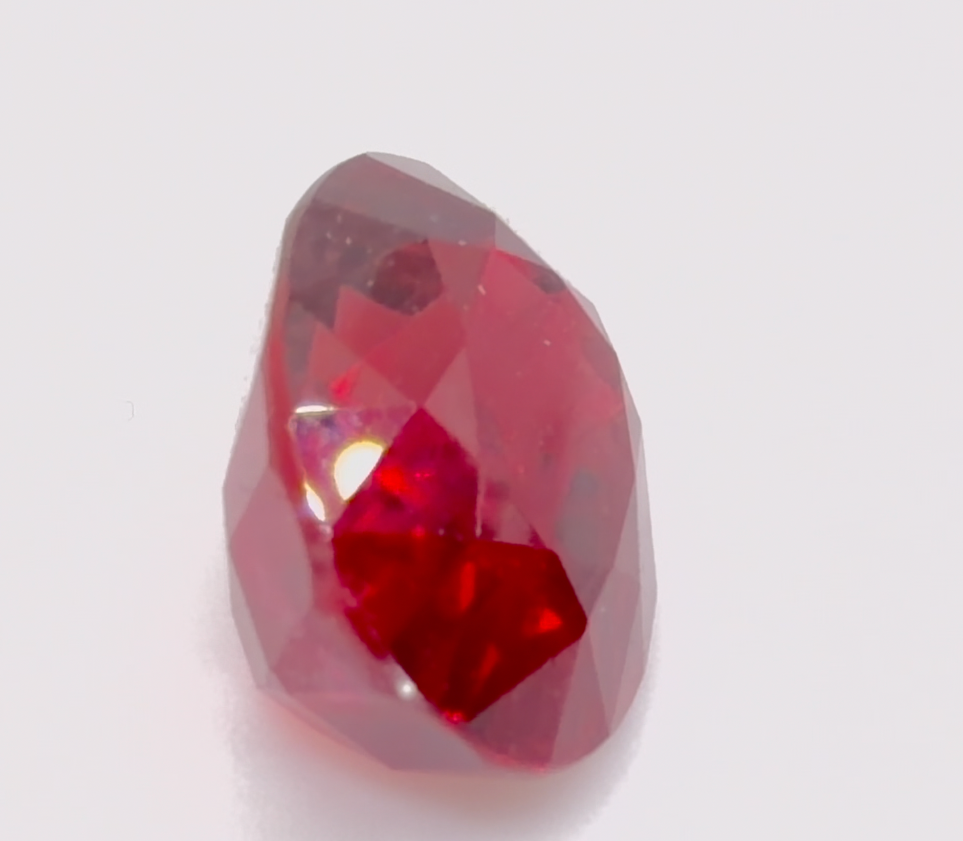4.39 ct Red (Pigeon Blood) Ruby – Oval Cut – Heated – Mozambique