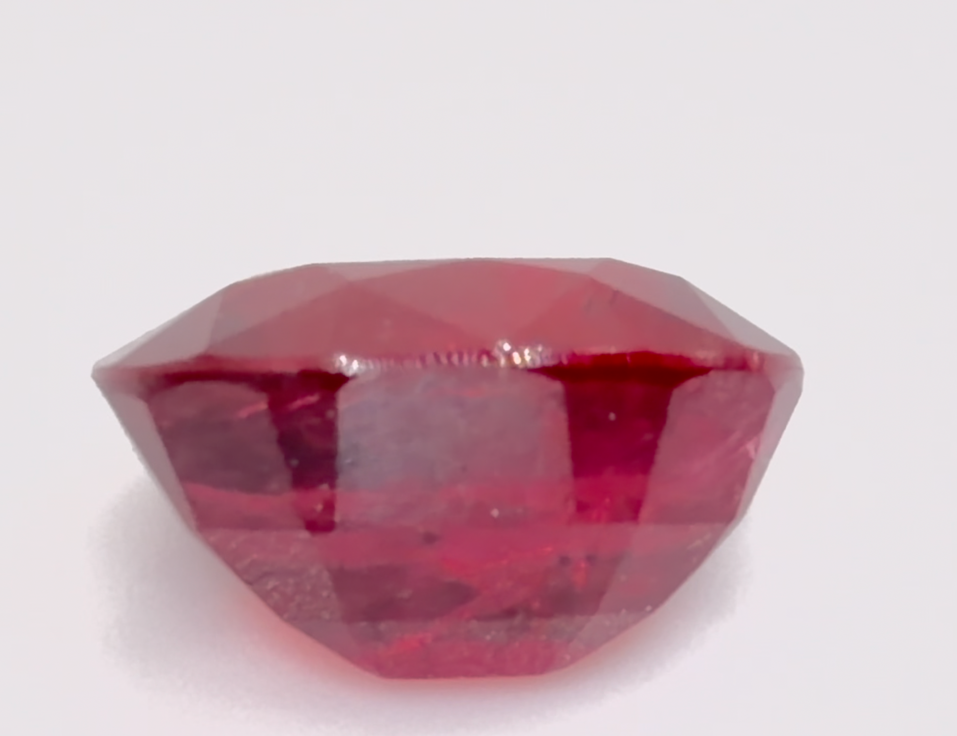 4.39 ct Red (Pigeon Blood) Ruby – Oval Cut – Heated – Mozambique