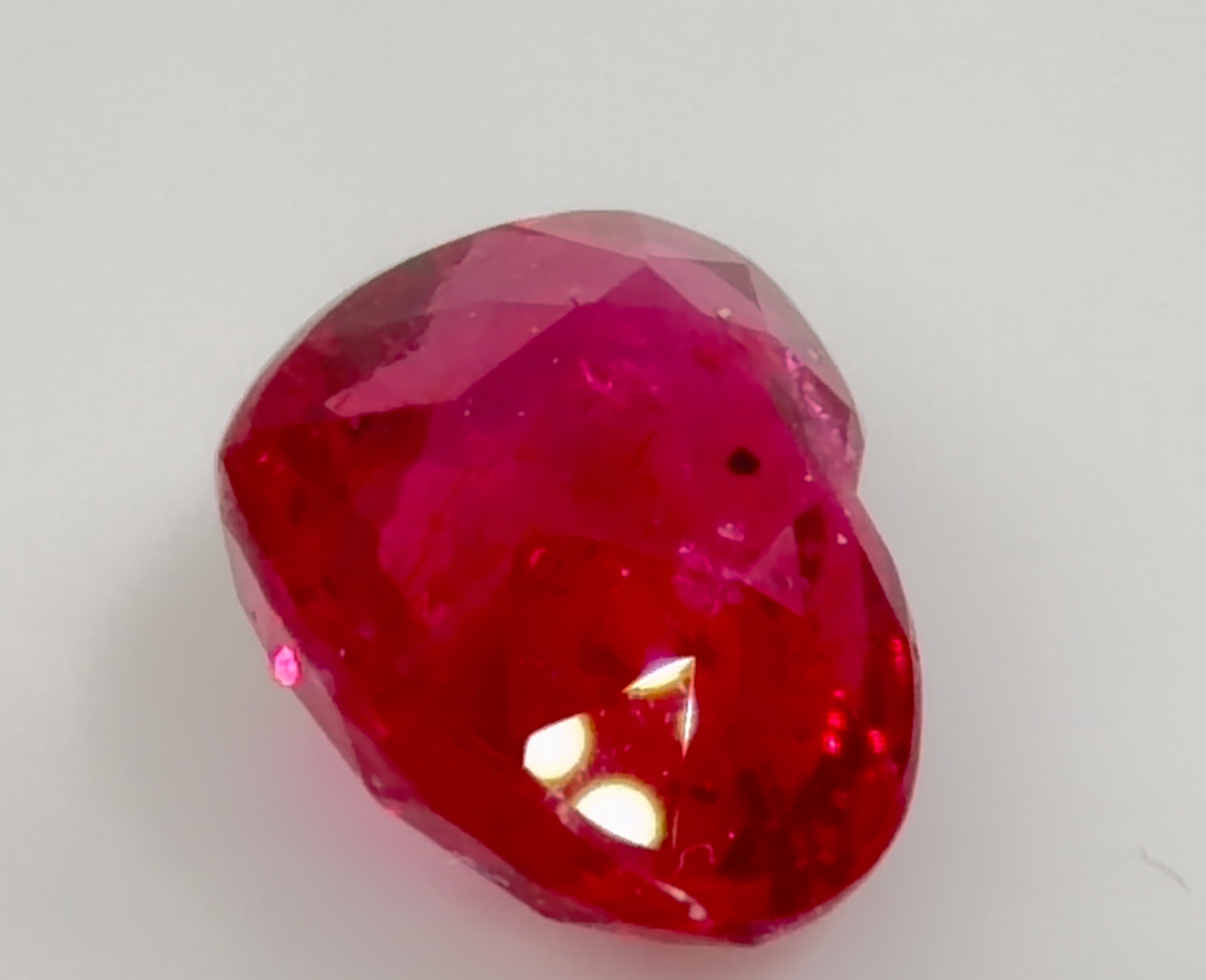4.02 ct Pinkish-Red (Pigeon Blood) Ruby – Heart Cut – Untreated – Mozambique