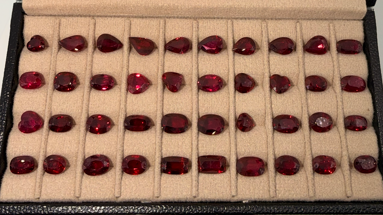 60 (total) ct Red (Pigeon Blood) Rubies – 40 stones x 1.5 carats (average) – Lot – Mixed Cuts – Unheated