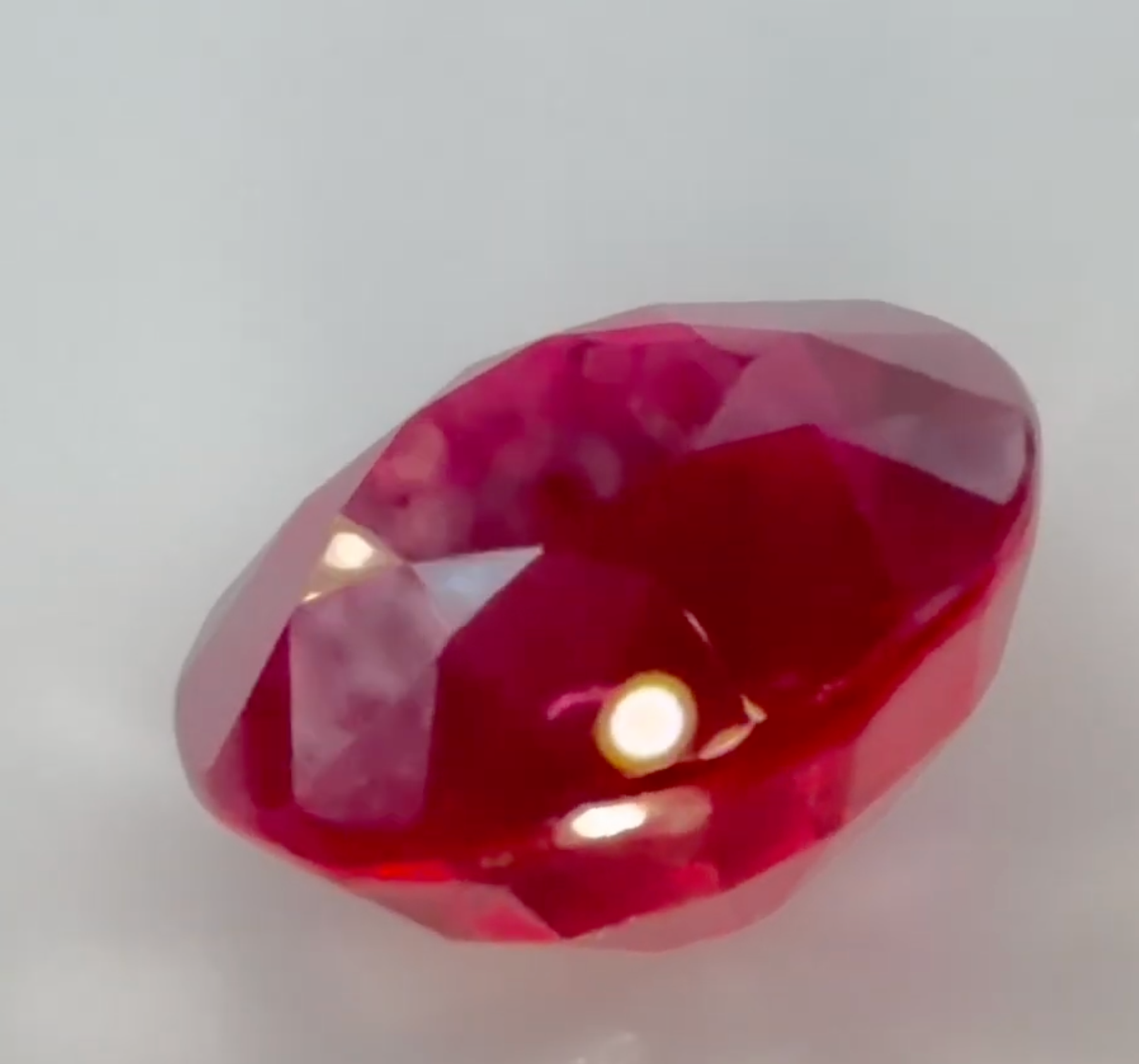 4.09 ct Red (Vivid) Ruby – Round Cut – Heated – Madagascar