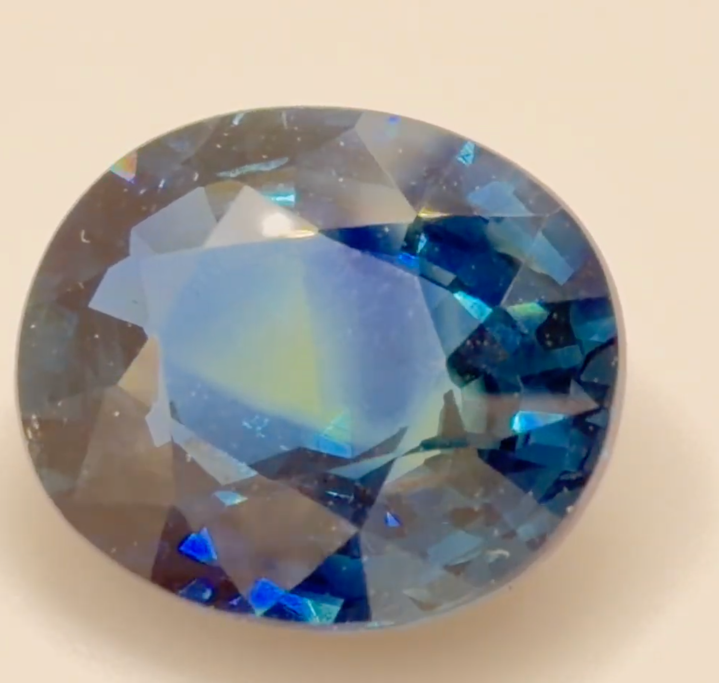 5.87 ct Blue (Indigo) Sapphire – Oval Cut – Untreated – Basalt Related