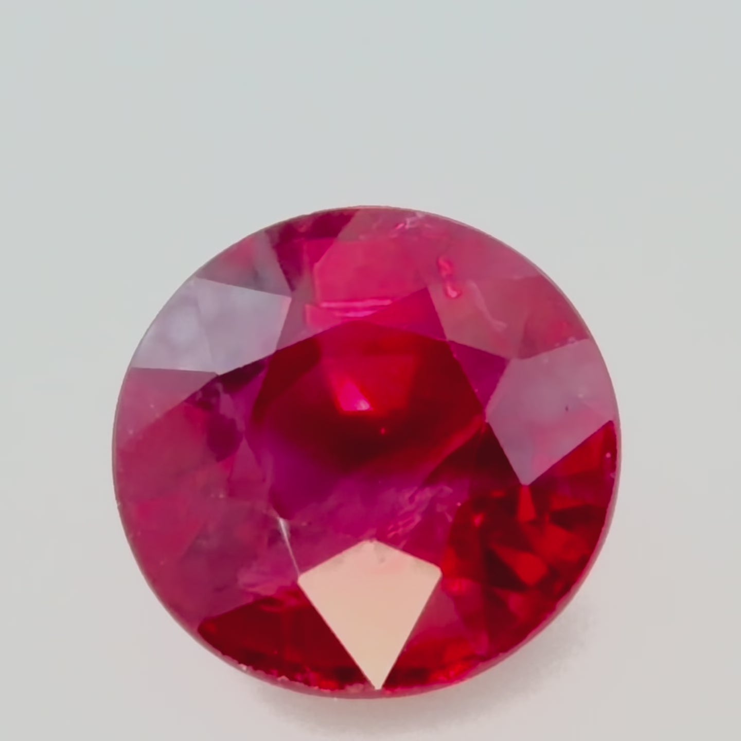 4.09 ct Red (Vivid) Ruby – Round Cut – Heated – Madagascar