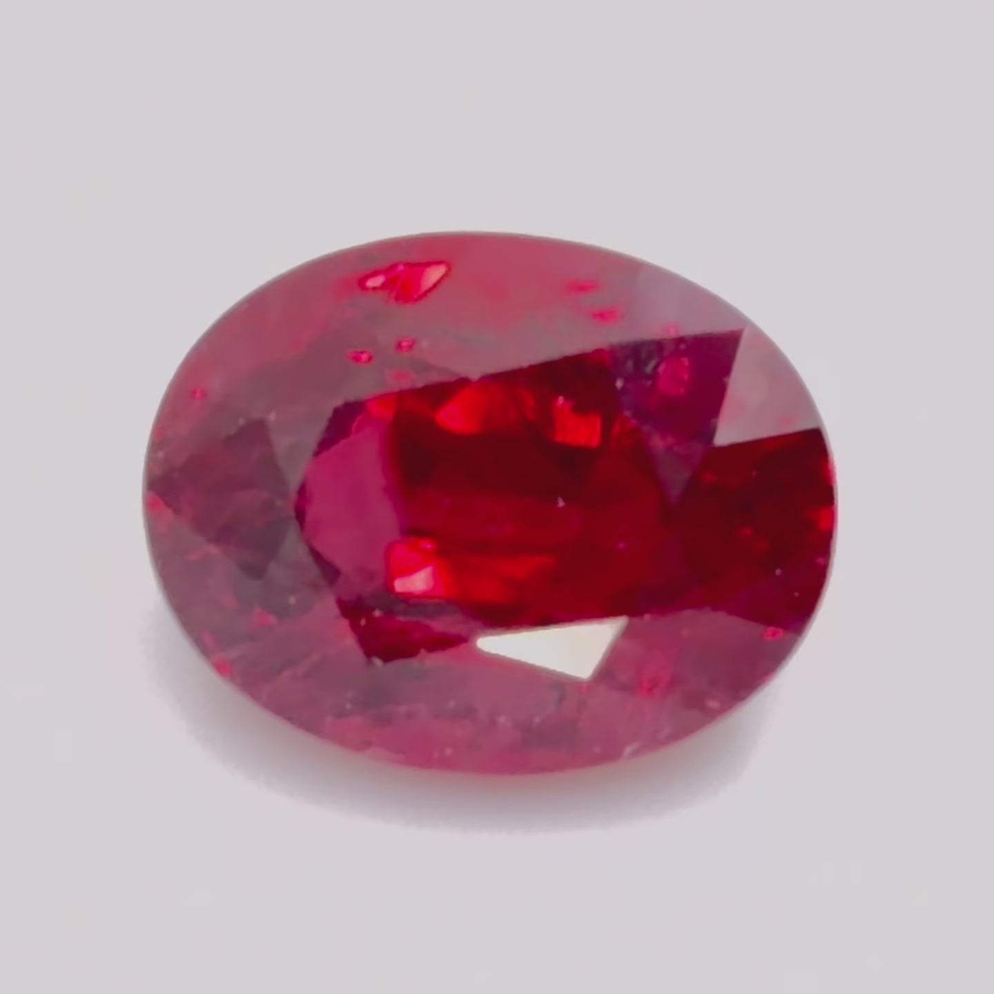 4.39 ct Red (Pigeon Blood) Ruby – Oval Cut – Heated – Mozambique