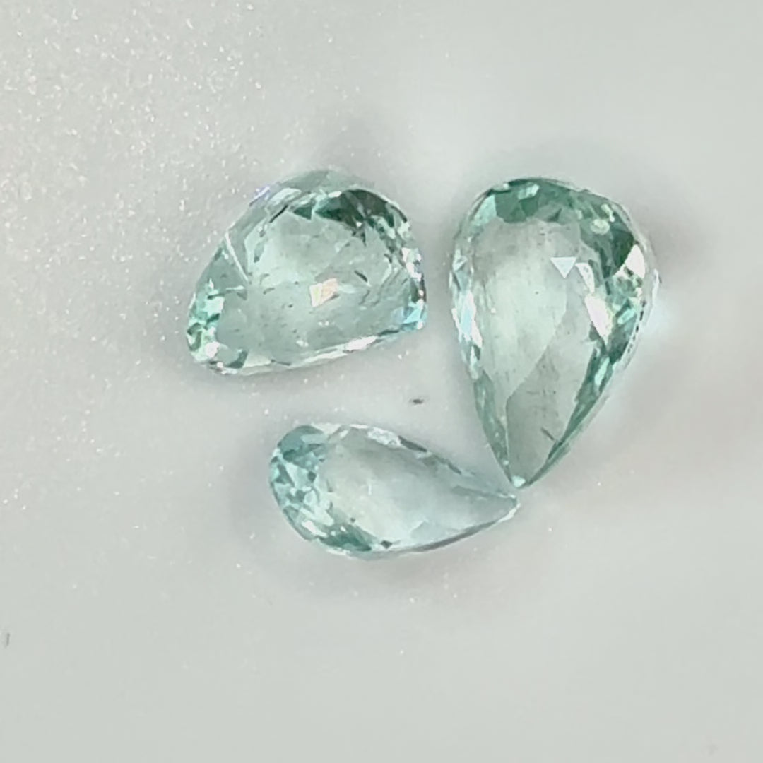 8.56 (total) ct Blue Aquamarines – 3 stones x 1.43 carats (average) – Lot – Mixed Cuts